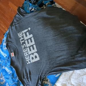 Here’s The Beefy 80s Wendy’s Spoof Graphic Tshirt XL